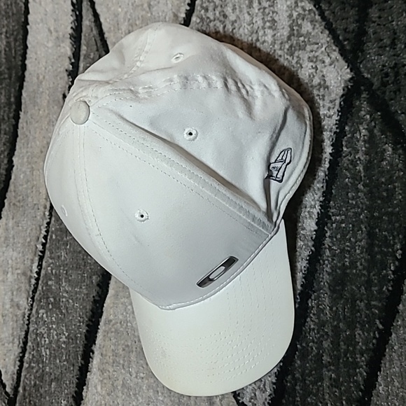 OAKLEY ICONIC METAL ECLIPSE TINFOIL CAP - Picture 5 of 14